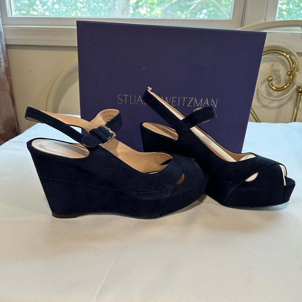 Stewart Weitzman brand new rare Turnover wedges in navy blue suede in size 9